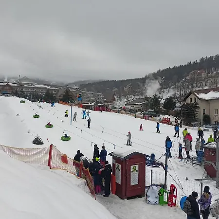 Bumerang & Lift Wyciag Zolwik W Cenie, Wypozyczalnia - Szkola Narciarska Frühstückspension